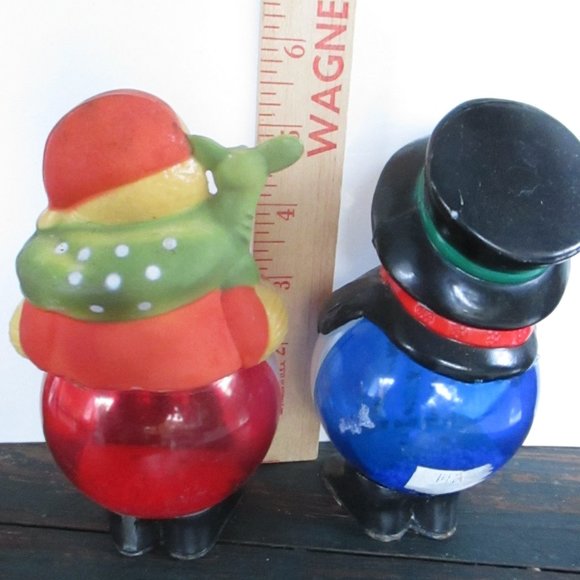 Santa Claus and Frosty the Snowman 1950s Vintage Christmas Snow Globes - Picture 3 of 7